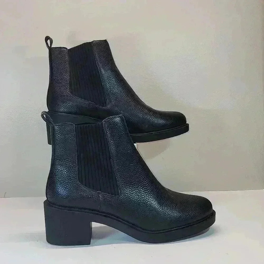 ANDRE ASSOUS WOMEN'S GEMMA CHELSEA BOOTS SIZE 11